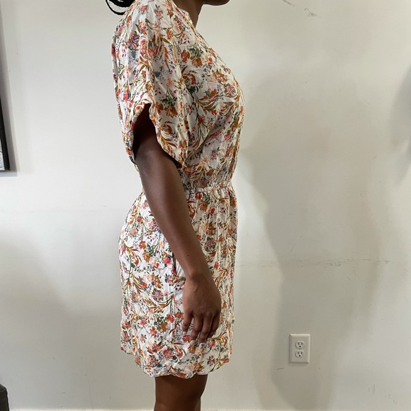 Cute flower dress - Picture 2 of 3